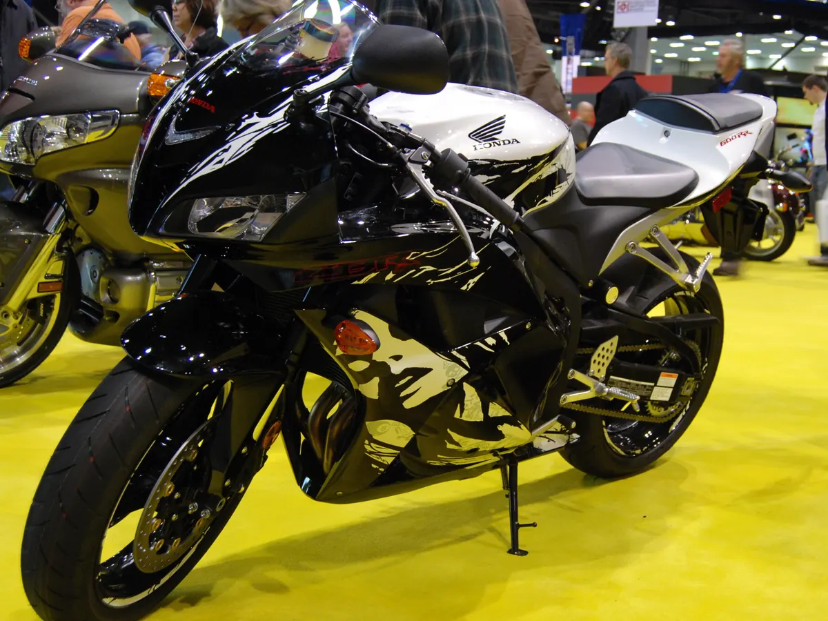 Honda CBR600RR 2010 модельного року на мотосалоні